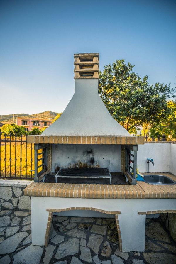 Villa Karolina Tsogkas Sívota エクステリア 写真
