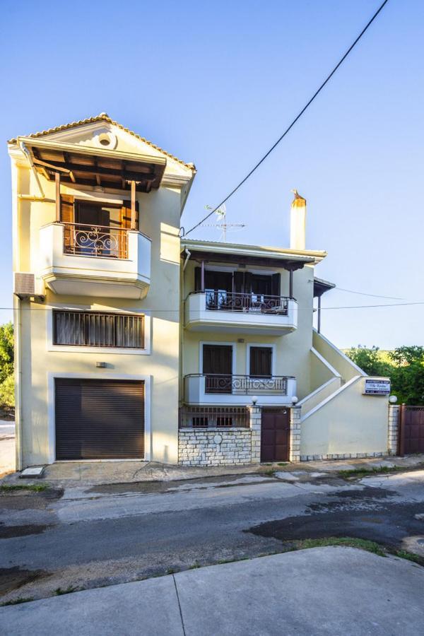 Villa Karolina Tsogkas Sívota エクステリア 写真